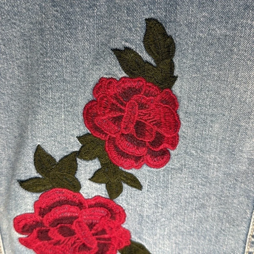Arizona Jean Women's Size L Denim Jacket Embroidered Roses 90s Grunge ALT E-Girl